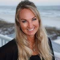 Cassandra Mcalpine's Instagram, Twitter & Facebook