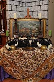 But if you were attending a fancy medieval dinner party, what could you expect to find? Medieval Banquet Dinner Party With Menu Recipes Games Chic Party Ideas