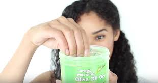 Whoever said diamonds were a girl's best friend, obviously had naturally curly hair. How To Use Gel On Curly Hair Naturallycurly Com