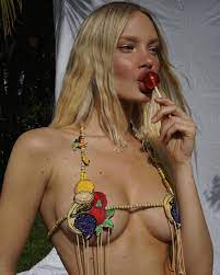 Dorina Gegici - Reddit NSFW