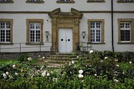 Der durchschnittliche kaufpreis für eine eigentumswohnung in gehrden liegt bei 2.967,22 €/m². Schlosspark Gehrden Kloster Und Ihre Garten Kloster Garten Route Radfahren Aktivitaten Kulturland Kreis Hoxter