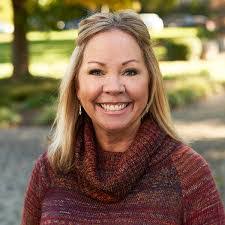 Lori Leduc's Instagram, Twitter & Facebook