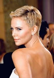 This short hairstyle is the perfect top off to wear this high necked outfit. Katya On Twitter Short Hair Styles Charlize Theron Hair