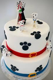 Asa se cunosc si cainii lor, perdita si pongo, doi dalmatieni. Tort 101 Dalmatieni Torturi Germania Facebook