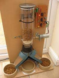 Cat Feeder Mark 2 Electronics Projects Diy Cat Feeder Diy Diy Electronics