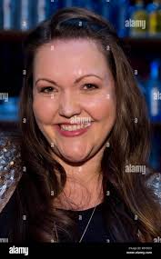 L'actrice Sarah Victoria SCHALOW, portrait, portraits, portrait, cut image  unique, seul motif, pour le tournage de la série TV RTL 'petites amies  -¬UN¬' maintenant sur le droit ', le 11.12.2018 dans Koeln