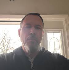 Does anyone know how much scare actors make per hour? Thinking about  applying but it doesn't say anything about the pay for first year actors.