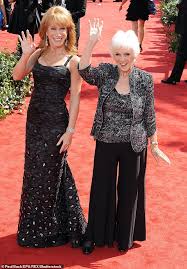 Kathy Griffin commemorates her mother Maggie