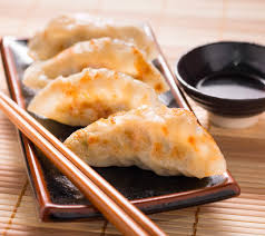 Although they can be boiled or steamed. Gyoza Foodwiki Lieferando De