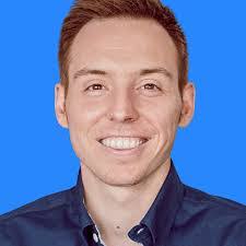 Alex Negrete's Instagram, Twitter & Facebook