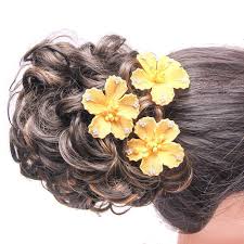 You can personalize your style with our magnificent hair ornaments. Hair Brooch Girls Hair Brooch Wholesale Supplier From Mumbai