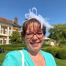 Morning, Looking for a carpenter who can help us change the bannisters and  spokes