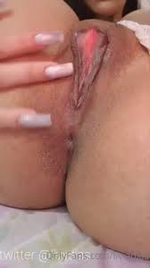 Livia Dias de calcinha peluda - fotos exclusivos