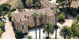 À ramatuelle sur la mythique plage de pampelonne, l'orangerie vous accueille depuis les années 70's dans un esprit chic et décontracté. Chateau De Pampelonne Weine Preisliste Vinello Vinello De