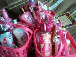 Diy Shower Hostess Gifts Weddingbee Baby Shower Host Shower Hostess Gifts Baby Shower Fun