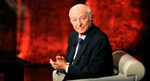 Divulga il concetto di pianto come forma di richiamo per suscitare nel genitore l'istinto dell'accudimento. Piero Angela In Naples For A Conference At Future Remote 2016