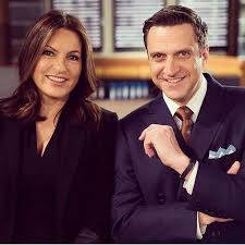 Law Order Special Victims Unit Season 19 Episode 23 Cast Raul E Esparza Rauleesparza Tvitter Law And Order Special Victims Unit Olivia Benson Law And Order Svu