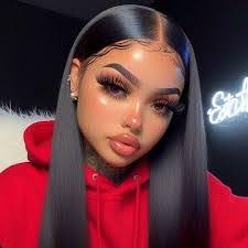 Asha Woods's Instagram, Twitter & Facebook