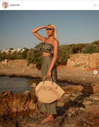 Glami.gr άνδρες ρούχα ανδρικά μπλουζάκια και αμάνικα. To Yperoxo Summer Look Ths Katerinas Kainoyrgioy Bestofyou