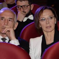 И сегодня не нуждается в особом представлении. Vasilij Lanovoj I Ego Supruga Zarazilis Koronavirusom Kino Kultura Lenta Ru