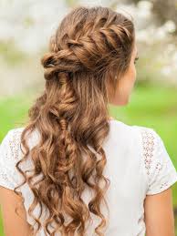 Flechtfrisur Fur Locken Geflochtene Frisuren Flechtfrisuren Brautfrisur