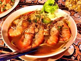 Mie aceh biasanya terbuat dari mi kuning tebal dengan berbagai toping, seperti udang, kepiting, daging sapi, atau daging kambing. Resepi Mee Udang Kedah Resepi Merory Sedap Betul