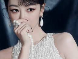 Happy birthday Yang Zi