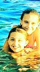 Melanie Bemis (@melaniebemis)