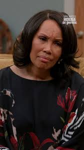 Ella and Laura spending quality time together... without Miranda. Is that  the solution to their problem? #HouseofPayne