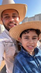 Hoje o Benjamin Reis completa 9 anos. , Feliz aniversário, meu filho.,  Papai te ama e deseja você seja sempre essa criança incrível que você é.,  Feliz aniversário 🎉🎈🎂🎁