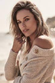 She rose to fame in australia playing roles in the seven network television programs home and away and packed to the rafters. Jessica Mcnamee Imdb