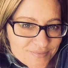 Lori Klitzke's Instagram, Twitter & Facebook