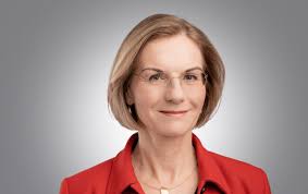 Andrea Klausner's Instagram, Twitter & Facebook