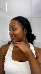 Glassy skin without needing any makeup? @tirtir_global did it!!! 💋 , With  this incredible skincare duo, get the perfect glassy skin, without any  sticky result, just pure glow! , Want to be next trying ...