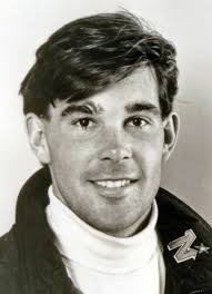 Player photos for the 1989-90 Minnesota North Stars at hockeydb.com