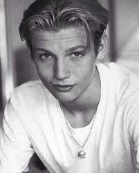 larii on instagram cute nickcarter backstreetboys nickcarter backstreetboys bsb bsbarmy boy hairstyles haircuts for men middle part hairstyles