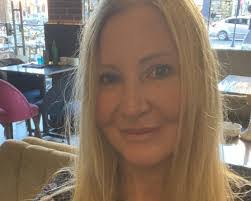 Tracy Devoe's Instagram, Twitter & Facebook