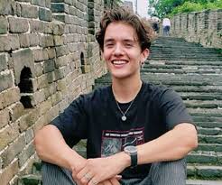 Represents the united states in the international group now united. Noah Urrea Bio Facts Family Life Of Actor Singer