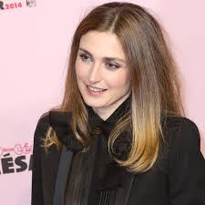 Ce que la chanteuse ne s'est pas gênée de faire remarquer. Julie Gayet Aurait Elle Quitte Francois Hollande Elle