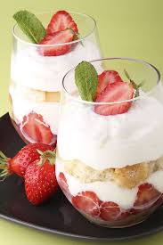 Recette Tiramisu Aux Fraises Et Aux Biscuits Secs Recette Recette Tiramisu Fraise Tiramisu Fraise Tiramisu Recette