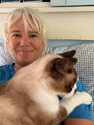 Can I give kefir grains to my cat? He is 15 weeks old. 🐱