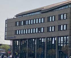Hier entstehen die webseiten von banken immobilien karlsbaderstr.33 41236 moenchengladbach germany tel: Deutsche Bank Filiale Monchengladbach Bismarckplatz 1 3 Offnungszeiten Angebote