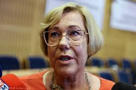 Barbara Nowak miała zrezygnować z mandatu radnej. Teraz się waha. "Jestem  jedną wielką rozterką"