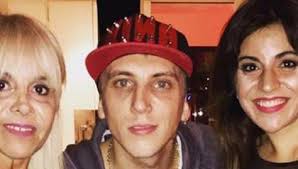 Interestingly, she is a keen boca juniors fan and was embroiled in a legal dispute with her father in 2018 after he accused his wife and daughters of stealing $4.5 million from banks and asked them to be jailed. Gianinna Maradona Le Saca Celos A Sergio Aguero Con Cantante El Polaco Internacional El Bocon