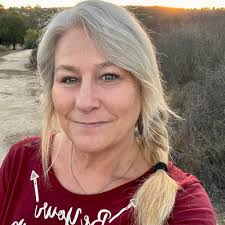 Absolutely loving Leanne, can't stop laughing