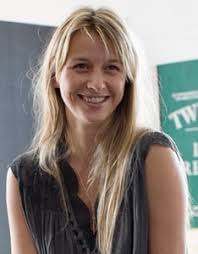 Mais derrière la mère se cache aussi une femme d'affaires accomplie. Sarah Lavoine Auteur De Couleurs Sarah Babelio