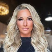 Danielle Delillo's Instagram, Twitter & Facebook