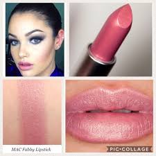 🎉HP 9/1🎉MAC Frost Lipstick- Fabby