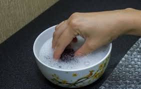 Se hai paura che l'aceto lasci un sapore sgradevole, lo puoi pulire con una soluzione a base di limone e acqua. Come Pulire Un Bollitore In Acciaio Inossidabile All Esterno 12 Foto Come Lavare Via Il Grasso E Ridimensionare Il Prodotto Dall Acciaio Inossidabile A Casa