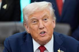 WILL QUEEN BOBEK WEAR CROWN WELL-OR FACE A FALL?